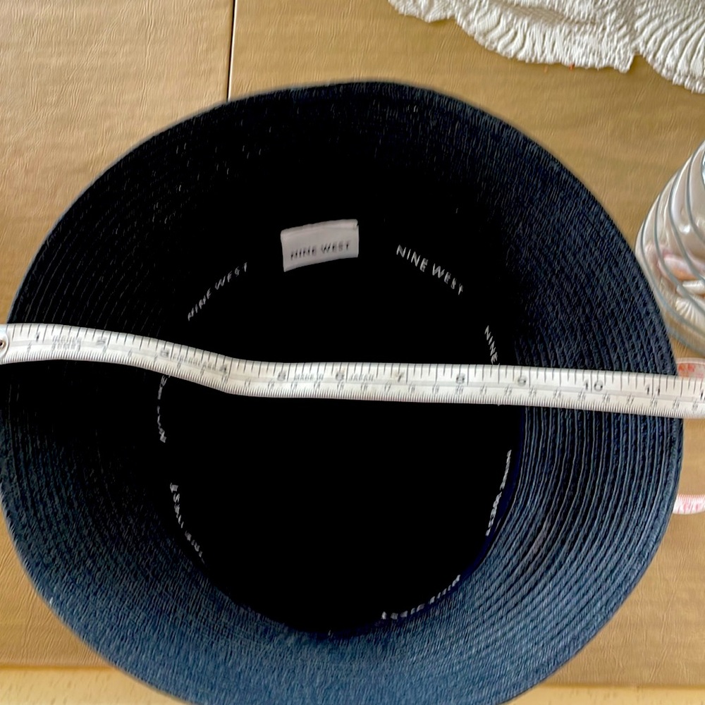 Hat - Picture 4 of 7